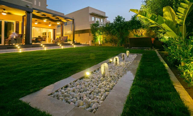 Top Outdoor Flooring Ideas for Villas in Dubai